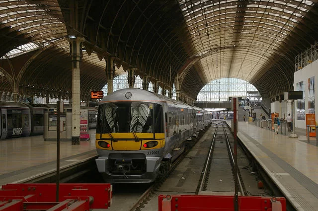 Фото: mattbuck / Wikimedia Commons / CC-BY-SA-3.0 Поезда до Оксфорда