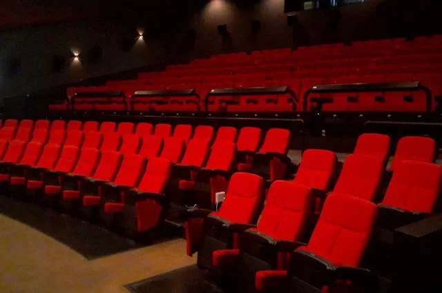 Фото: Razgrad / Wikimedia Commons / CC-BY-SA-4.0 Сходить в кино