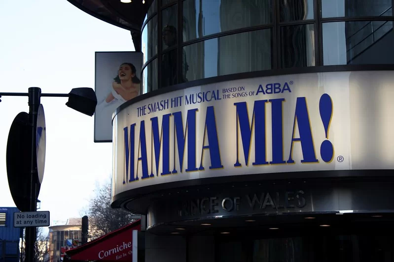 Лондонский мюзикл «Mamma Mia!»