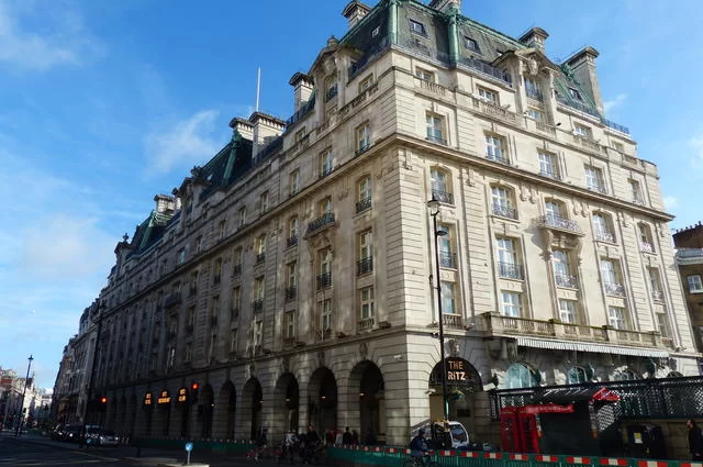 Фото: Megalit / Wikimedia Commons / CC-BY-SA-4.0 The Ritz London