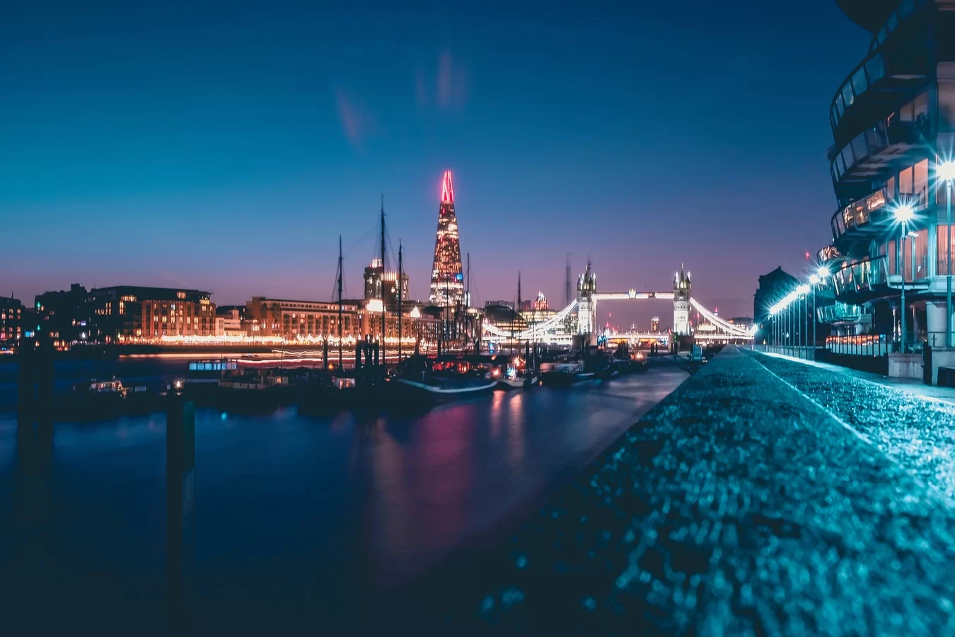 Тауэрский мост ночью