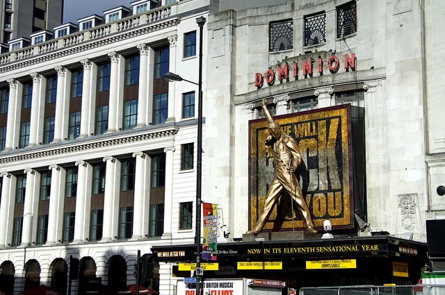 Фото: Chmee2 / Wikimedia Commons / CC-BY-SA-3.0 театр Доминион