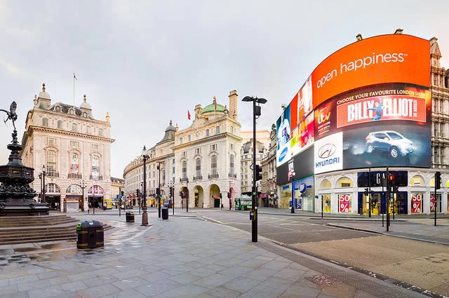 Piccadilly Circus. 2015 год Piccadilly Circus. 2015 год