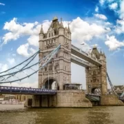 Тауэрский мост — символ Великобритании